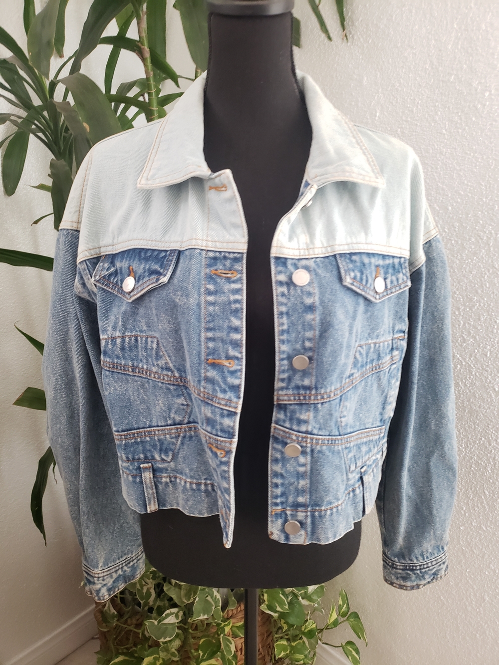 Light Wash Two-Tone Denim Jacket Size M